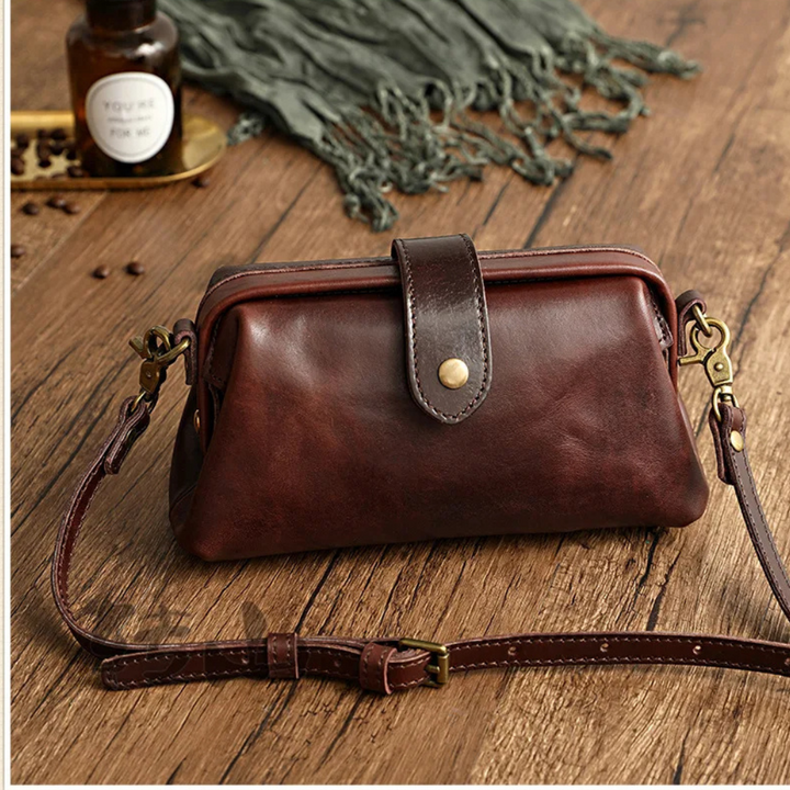 Chloe’s Vintage Essence | Elegant Women’s Bag