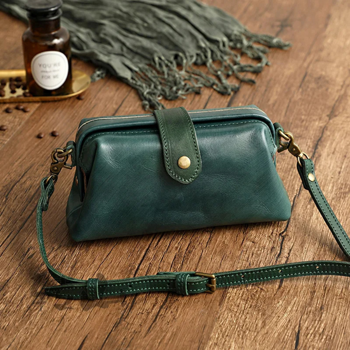 Chloe’s Vintage Essence | Elegant Women’s Bag