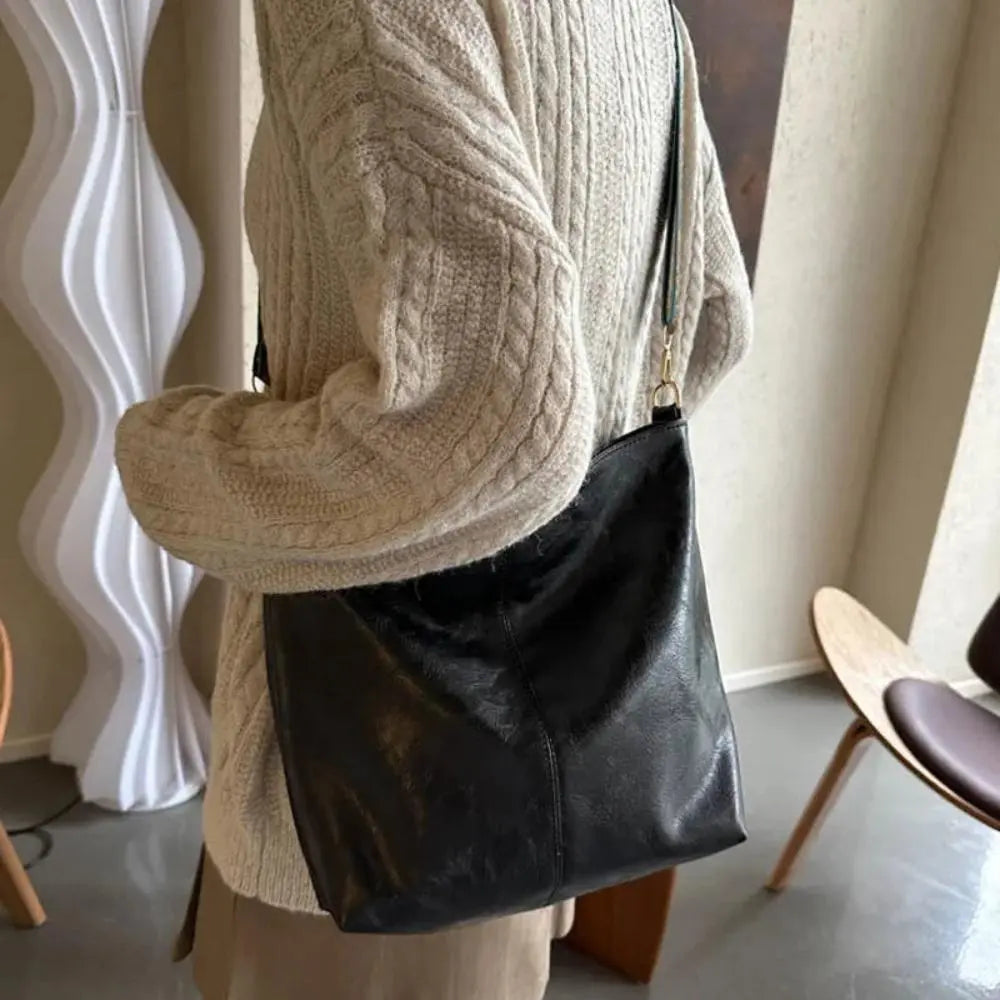 Sophia’s Timeless Charm | Shoulder Bag
