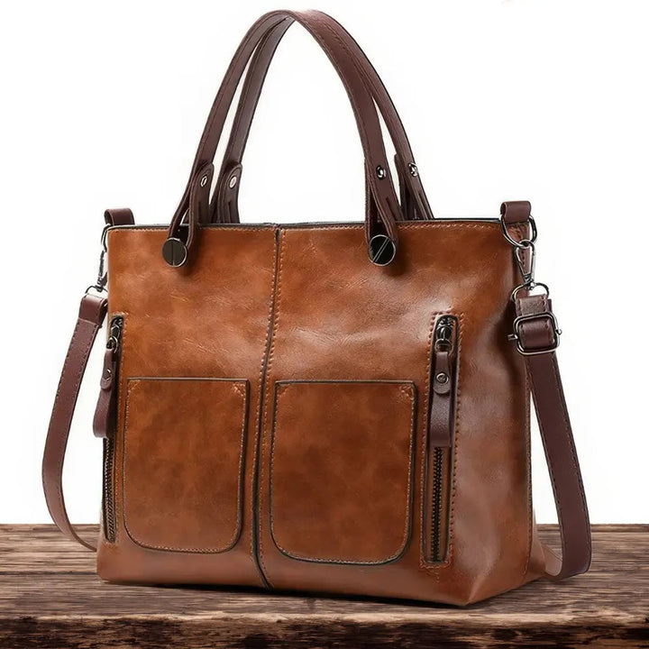 Amélie’s Refined Style | Shoulder Bag