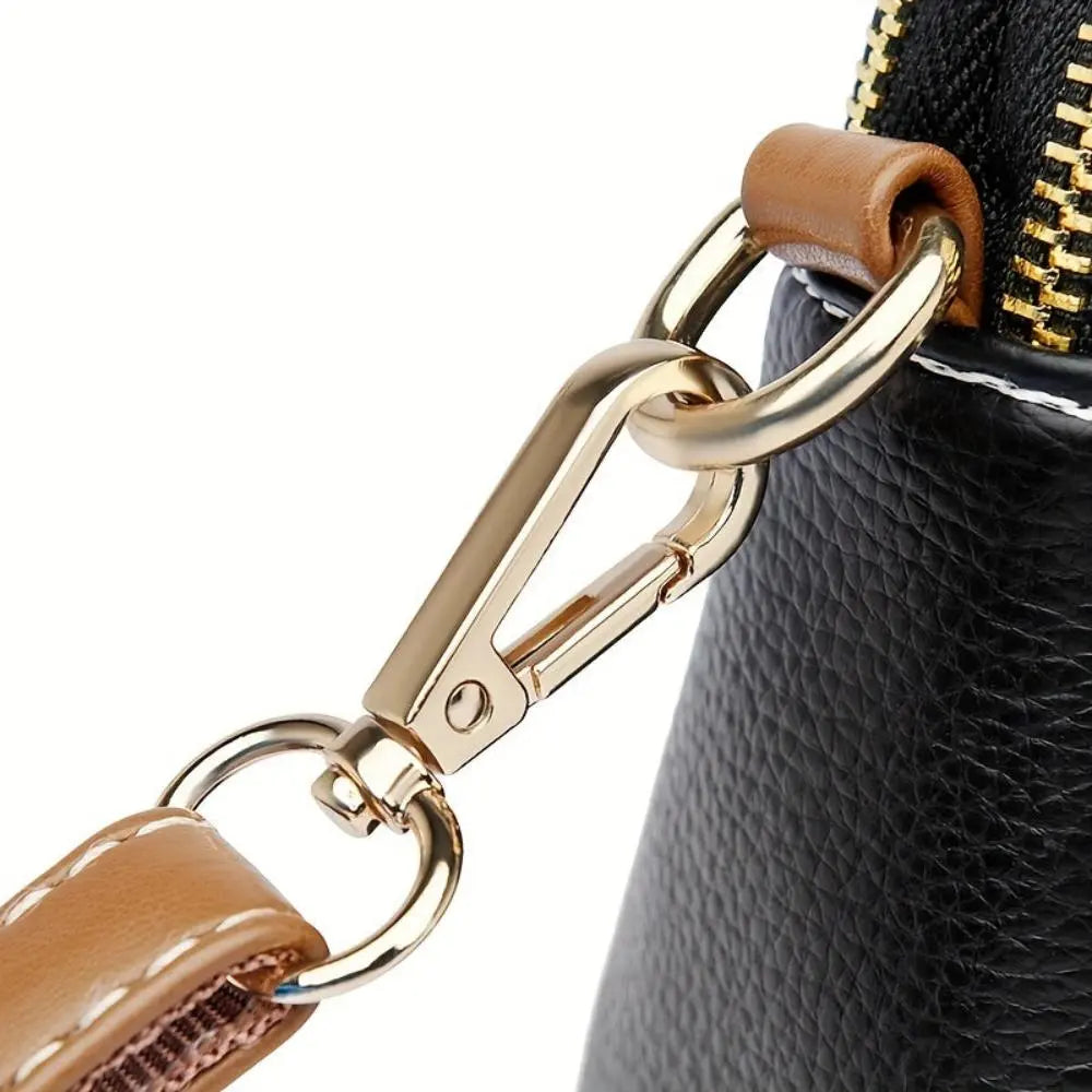 Clara’s Vintage | Charm Leather Bag