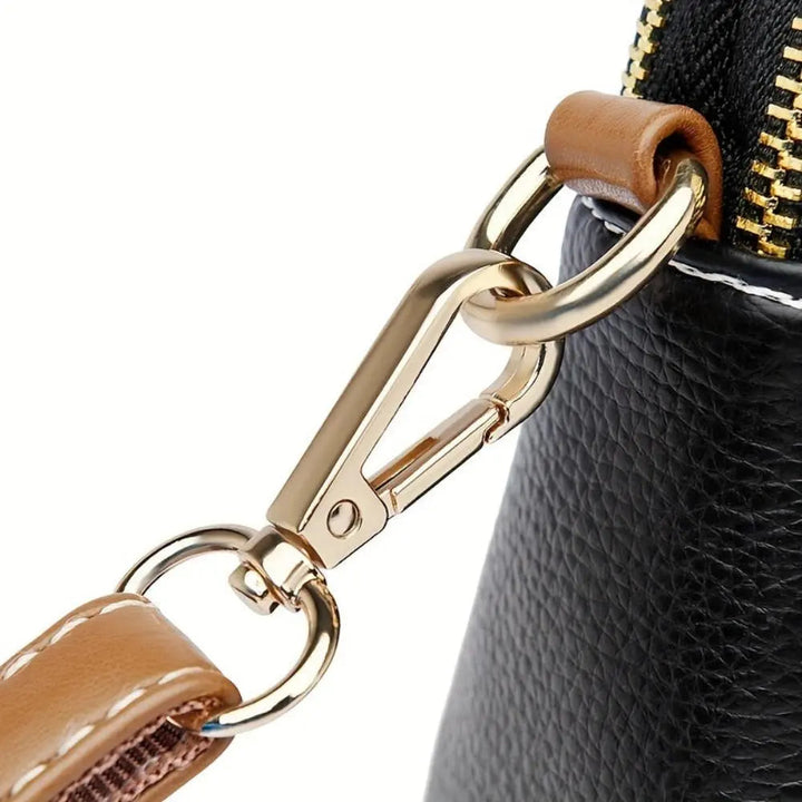 Clara’s Vintage | Charm Leather Bag