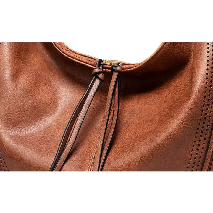 Amelia’s Classic Versatility | Vintage Bag