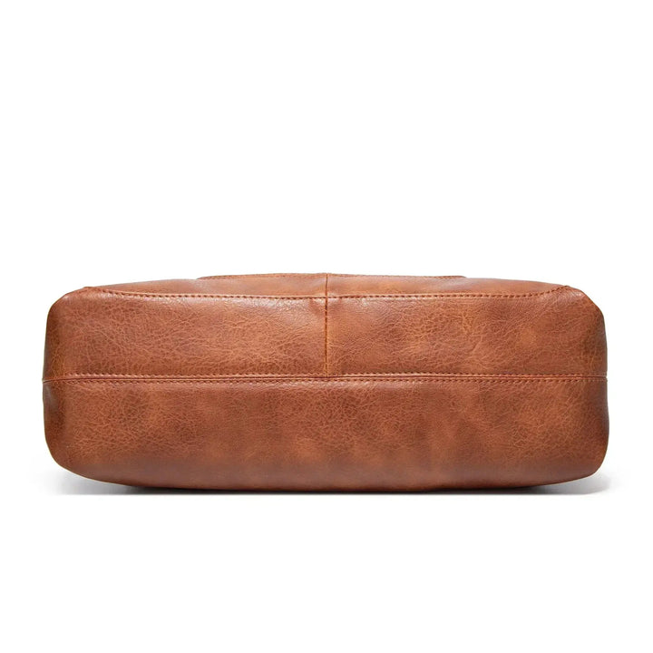 Isabelle’s Vintage | Charm Leather Bag