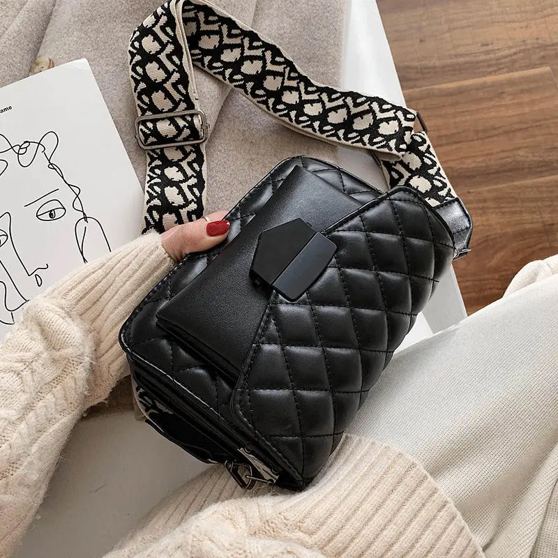 Juliette’s Classic Charm | Elegant Handbag