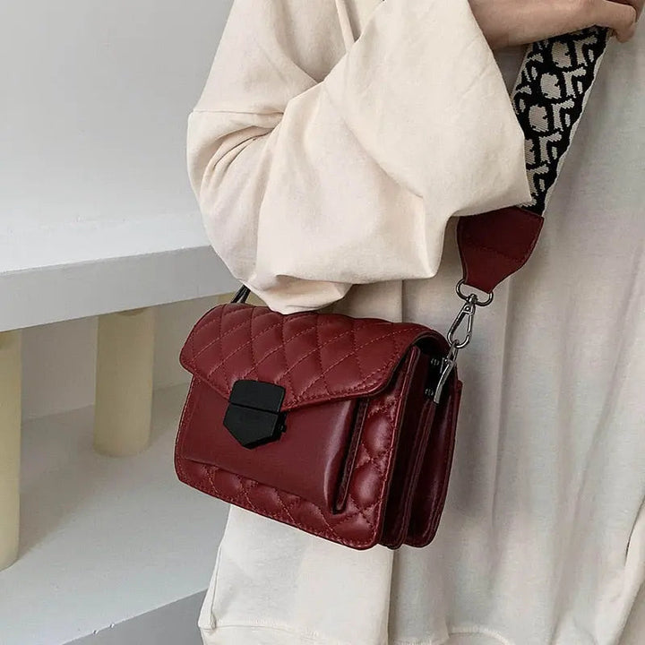 Juliette’s Classic Charm | Elegant Handbag