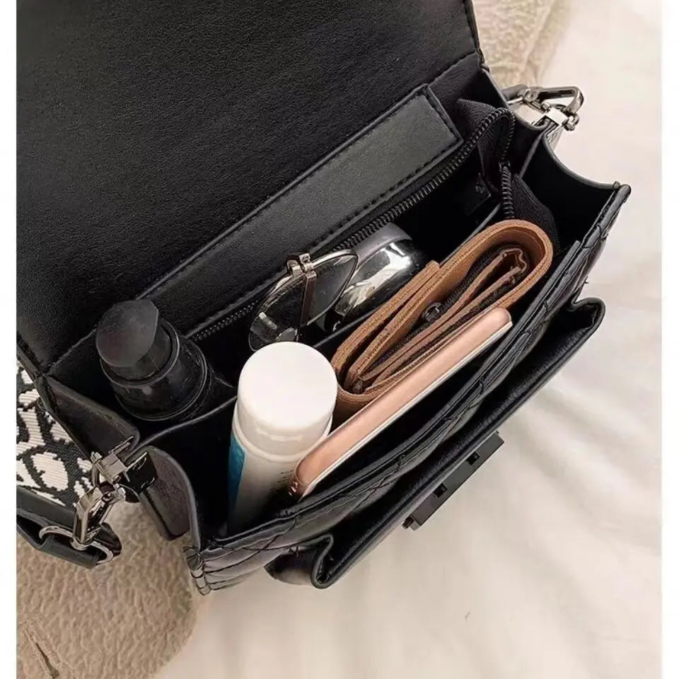Juliette’s Classic Charm | Elegant Handbag