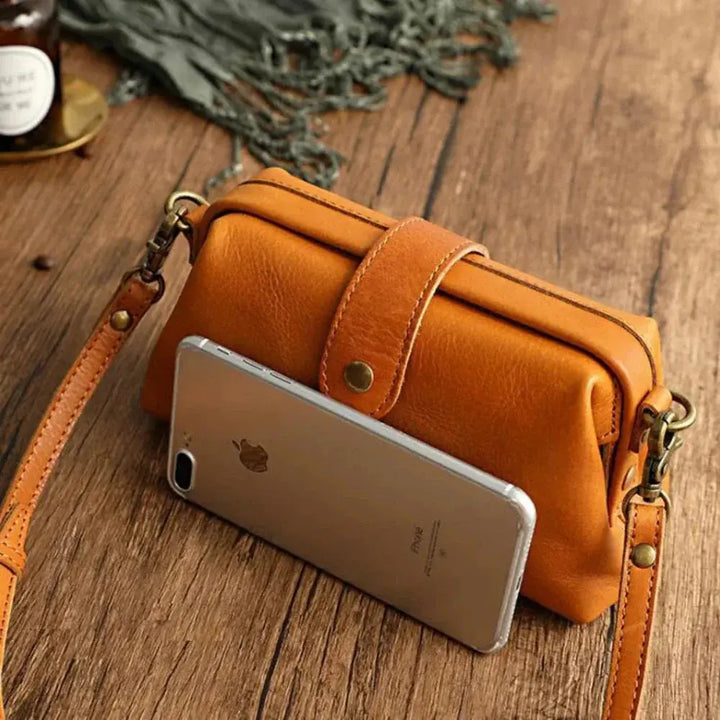 Chloe’s Vintage Essence | Elegant Women’s Bag